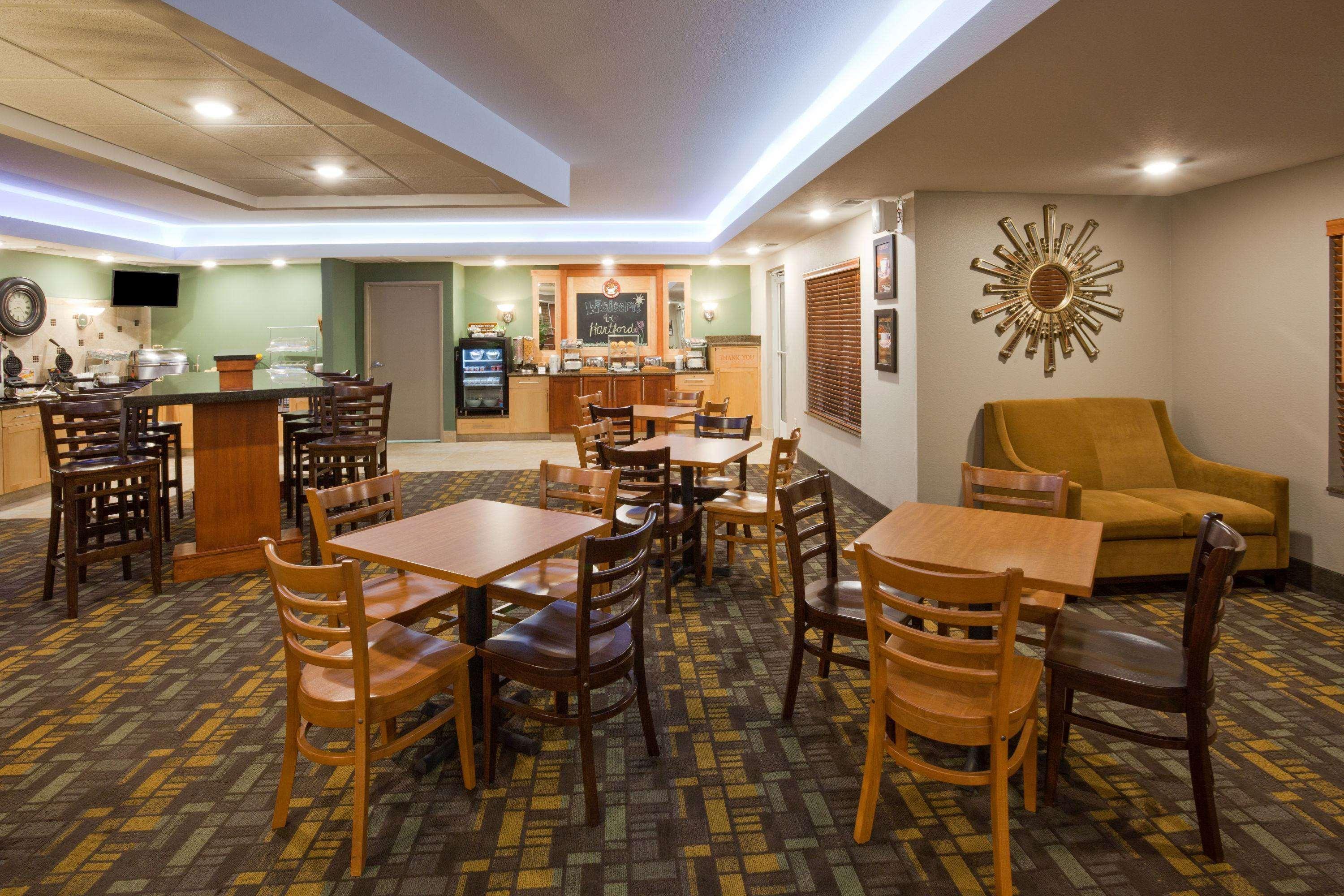 Americinn By Wyndham Hartford Sd Eksteriør bilde