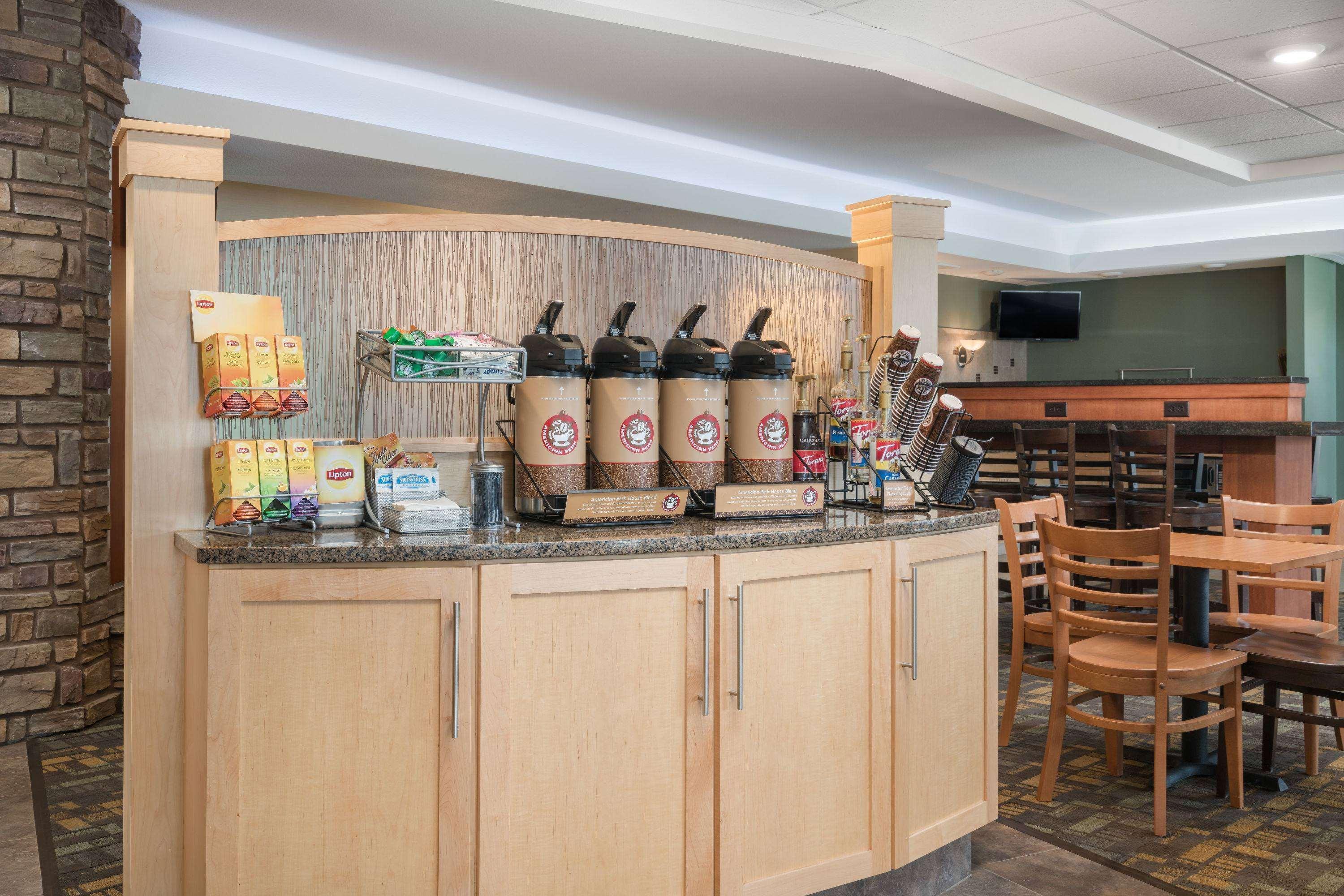 Americinn By Wyndham Hartford Sd Eksteriør bilde