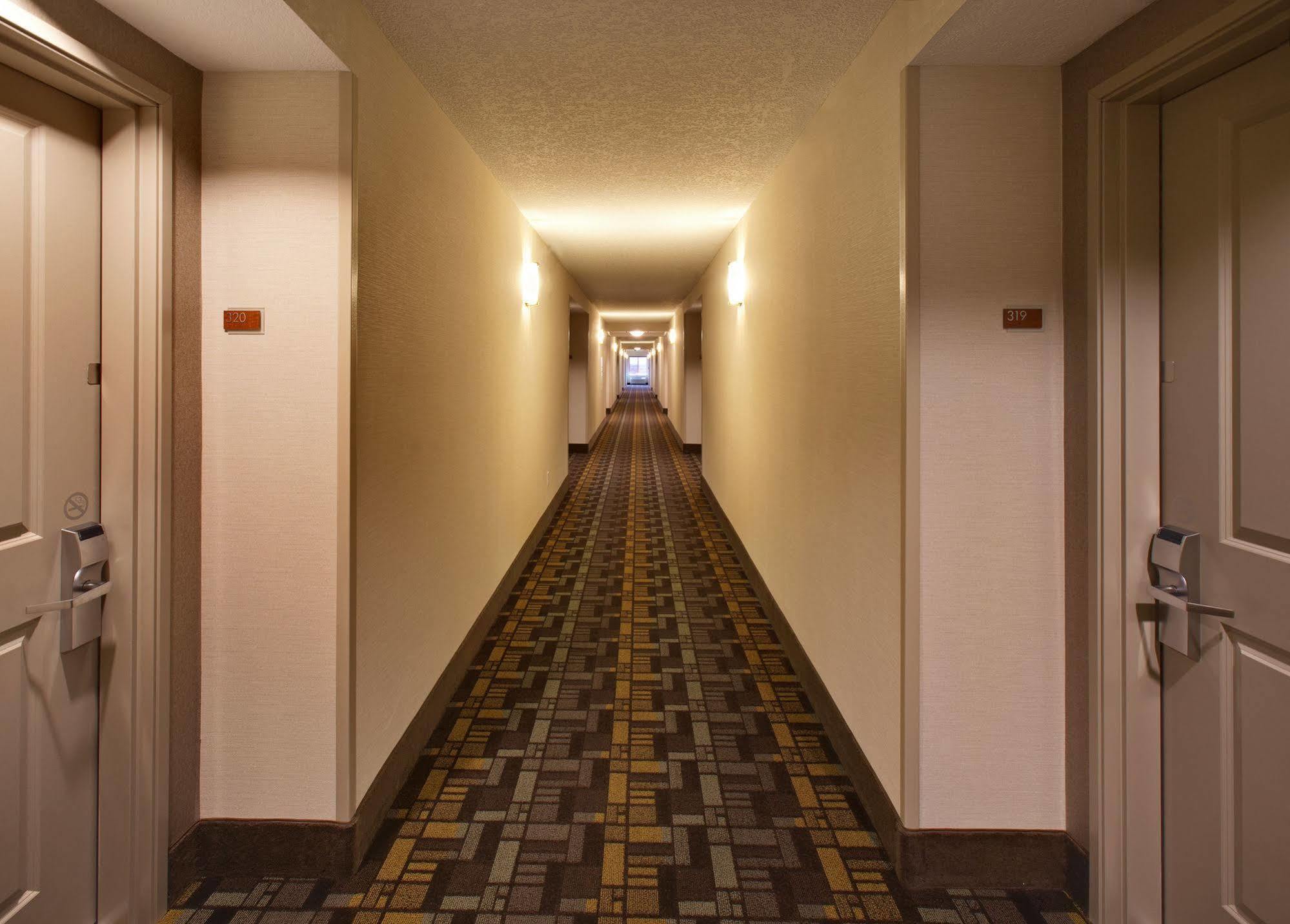 Americinn By Wyndham Hartford Sd Eksteriør bilde